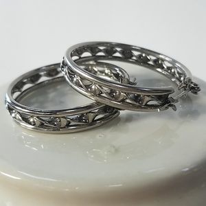 Silver tone hoops 💥 final price